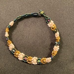 NWOT Anklet Sunflowers Made of Small Beads in Dark Green, Off White, Gold.